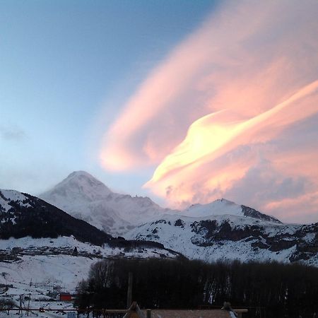 Aia Kazbegi Hotell Exteriör bild