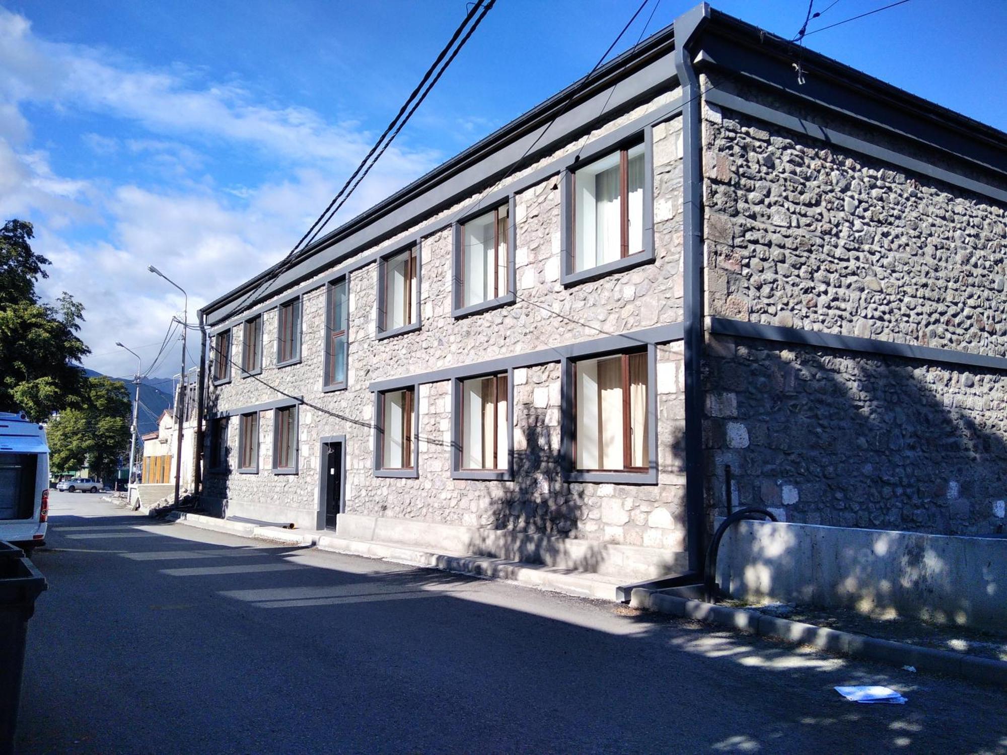 Aia Kazbegi Hotell Exteriör bild